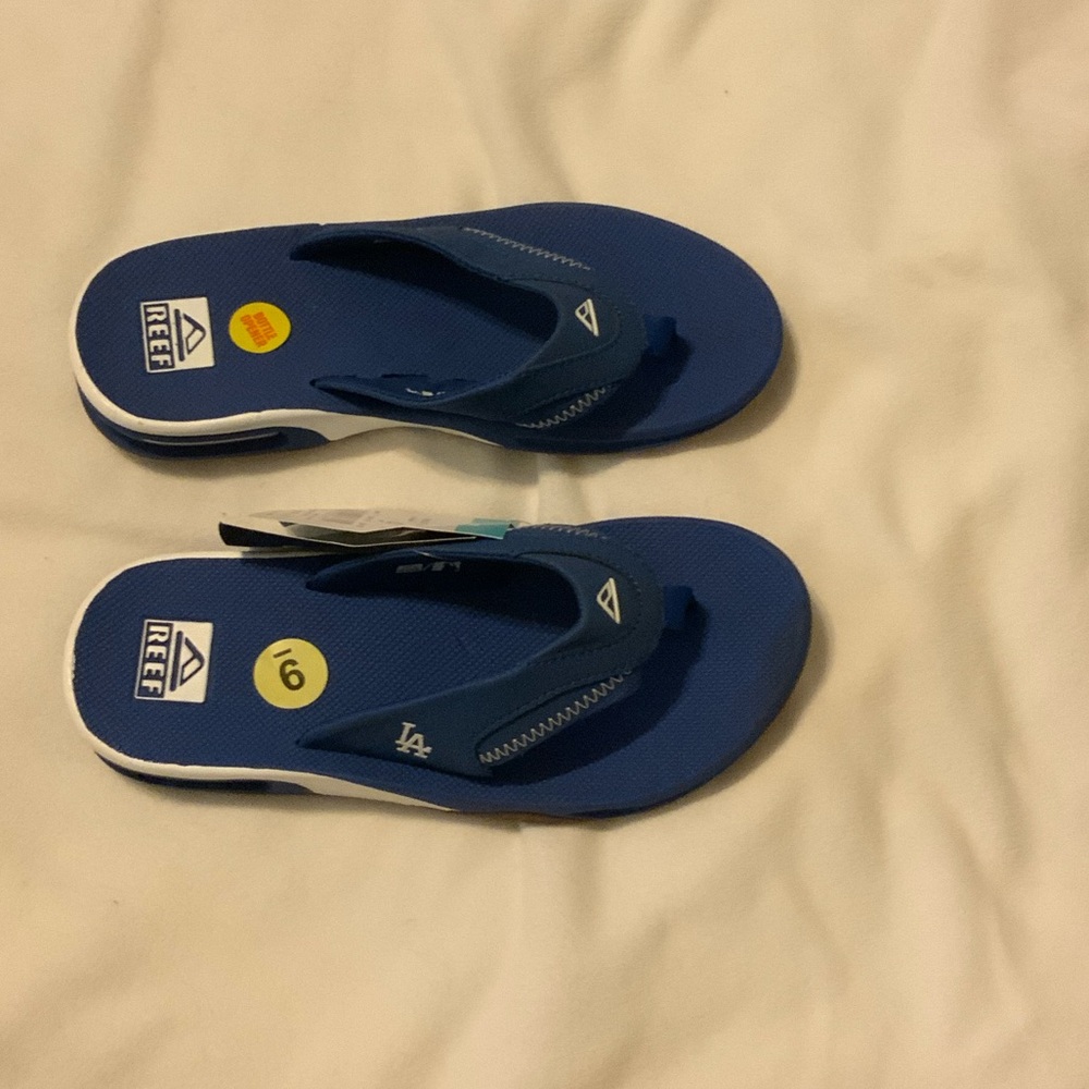 Reef Blue Flip Flop Sandals with Cushioned Soles